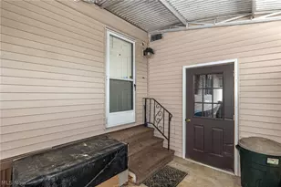 19 Sycamore Dr, Olmsted Twp, OH 44138 - Photo 3