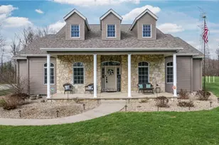 440 Kimberly Dr, Aurora, OH 44202 - Photo 3