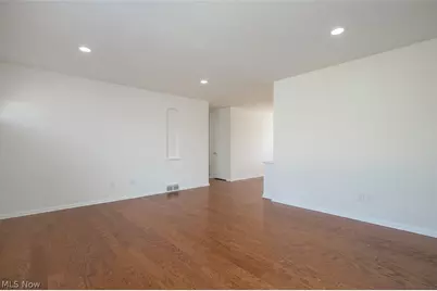 13600 Royal Boulevard, Garfield Heights, OH 44125 - Photo 7