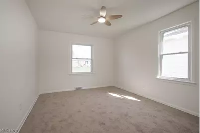 13600 Royal Boulevard, Garfield Heights, OH 44125 - Photo 17