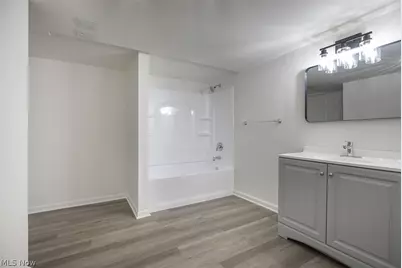 13600 Royal Boulevard, Garfield Heights, OH 44125 - Photo 27