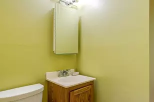 684 Sherwood Dr, Aurora, OH 44202 - Photo 15