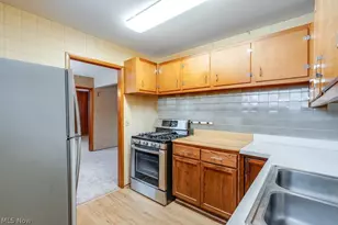 684 Sherwood Dr, Aurora, OH 44202 - Photo 15