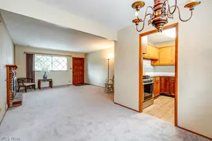 684 Sherwood Dr, Aurora, OH 44202 - Photo 11