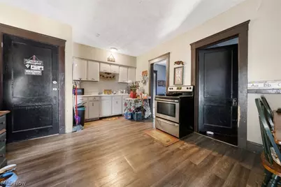 4302 Bridgeview Avenue, Newburgh Heights, OH 44105 - Photo 7