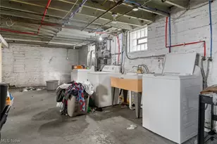 4302 Bridgeview Ave, Newburgh Heights, OH 44105 - Photo 33