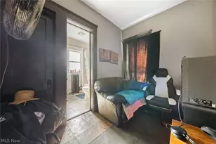 4302 Bridgeview Ave, Newburgh Heights, OH 44105 - Photo 15