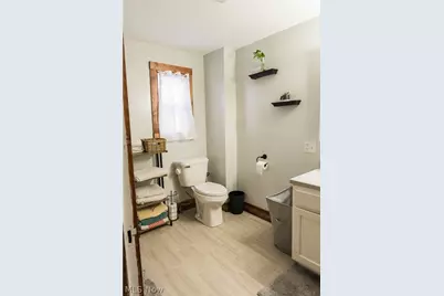 304 E Russell Avenue, West Lafayette, OH 43845 - Photo 23