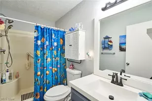 329 Spruce St, Barberton, OH 44203 - Photo 15