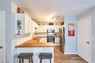 329 Spruce St, Barberton, OH 44203 - Photo 7