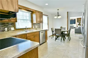 8536 4 Seasons Trail, Youngstown, OH 44514 - Photo 15