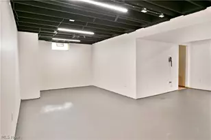 8536 4 Seasons Trail, Youngstown, OH 44514 - Photo 41