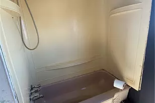 201 Pear St, Bethesda, OH 43719 - Photo 5