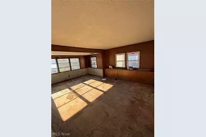 201 Pear Street #9, Bethesda, OH 43719 - Photo 3