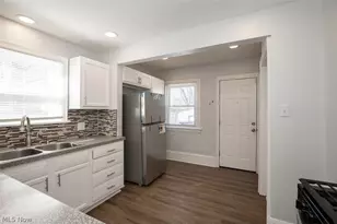 826 Dover Ave, Akron, OH 44320 - Photo 13