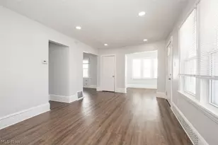 826 Dover Ave, Akron, OH 44320 - Photo 5