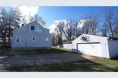 1448 Creighton Avenue, Akron, OH 44310 - Photo 25