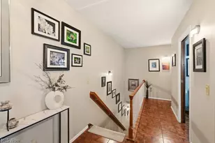 17833 Cliffside Dr, Strongsville, OH 44136 - Photo 5