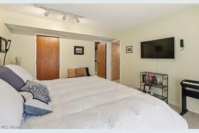 17833 Cliffside Drive, Strongsville, OH 44136 - Photo 31