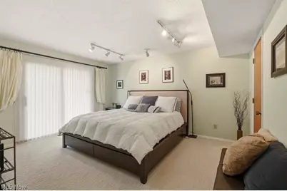 17833 Cliffside Drive, Strongsville, OH 44136 - Photo 29