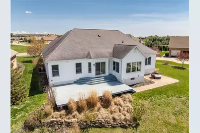 520 Pga Boulevard, New Philadelphia, OH 44663 - Photo 3