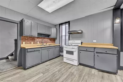 2129 E 30th Street, Lorain, OH 44055 - Photo 3