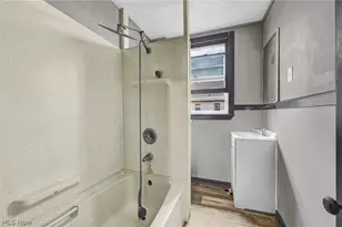 2129 E 30th St, Lorain, OH 44055 - Photo 17