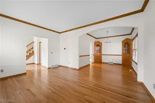 80 E 197th St, Euclid, OH 44119 - Photo 5