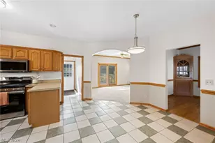 80 E 197th St, Euclid, OH 44119 - Photo 13