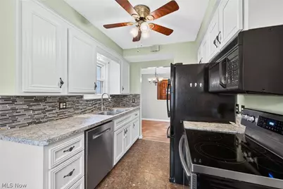 5229 Melody Lane, Willoughby, OH 44094 - Photo 3