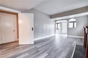 271 E 238th St, Euclid, OH 44123 - Photo 9