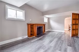 271 E 238th St, Euclid, OH 44123 - Photo 7