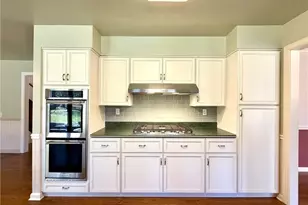 11469 Fowlers Mill Rd, Chardon, OH 44024 - Photo 9