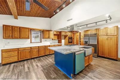 3290 Sweitzer Street NW, Uniontown, OH 44685 - Photo 9