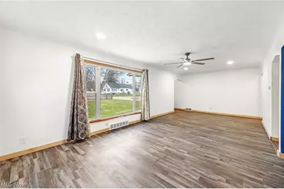 3290 Sweitzer Street NW, Uniontown, OH 44685 - Photo 5