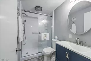 16305 Sperry Rd, Vermilion, OH 44089 - Photo 21