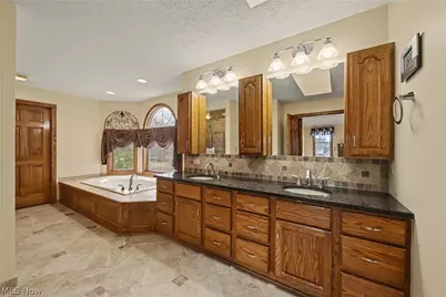 7525 Berks Way, Hudson, OH 44236 - Photo 25