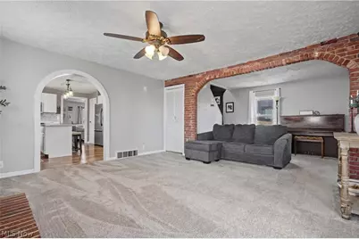 801 Chaffin Road, Akron, OH 44306 - Photo 9