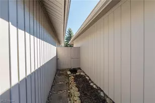 12410 Altis Ct, Strongsville, OH 44149 - Photo 37