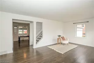 2528 N Haven Blvd, Cuyahoga Falls, OH 44223 - Photo 7