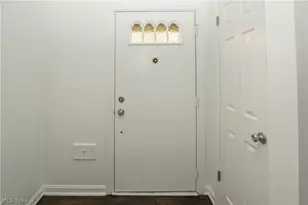 2528 N Haven Blvd, Cuyahoga Falls, OH 44223 - Photo 3