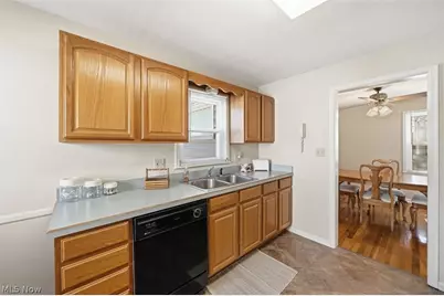 2627 Overbrook Road, Cuyahoga Falls, OH 44221 - Photo 11