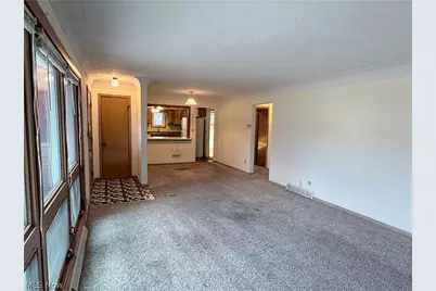 5817 Queens Highway, Parma Heights, OH 44130 - Photo 3