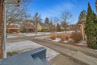 3327 Bradford Road, Cleveland Heights, OH 44118 - Photo 7