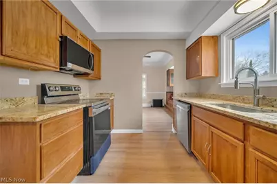 3327 Bradford Road, Cleveland Heights, OH 44118 - Photo 27