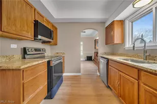 3327 Bradford Rd, Cleveland Heights, OH 44118 - Photo 27