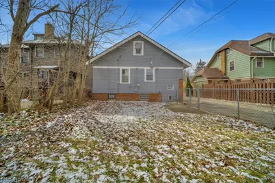 3327 Bradford Road, Cleveland Heights, OH 44118 - Photo 9