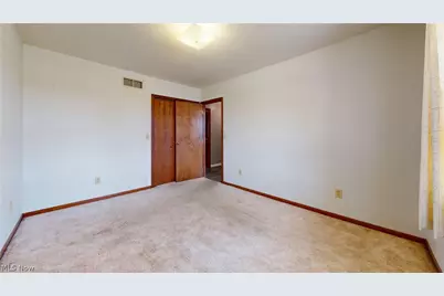 818 Seneca Drive, Belpre, OH 45714 - Photo 15