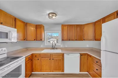 479 Stallion Court, LaGrange, OH 44050 - Photo 9