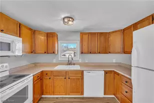 479 Stallion Ct, LaGrange, OH 44050 - Photo 9